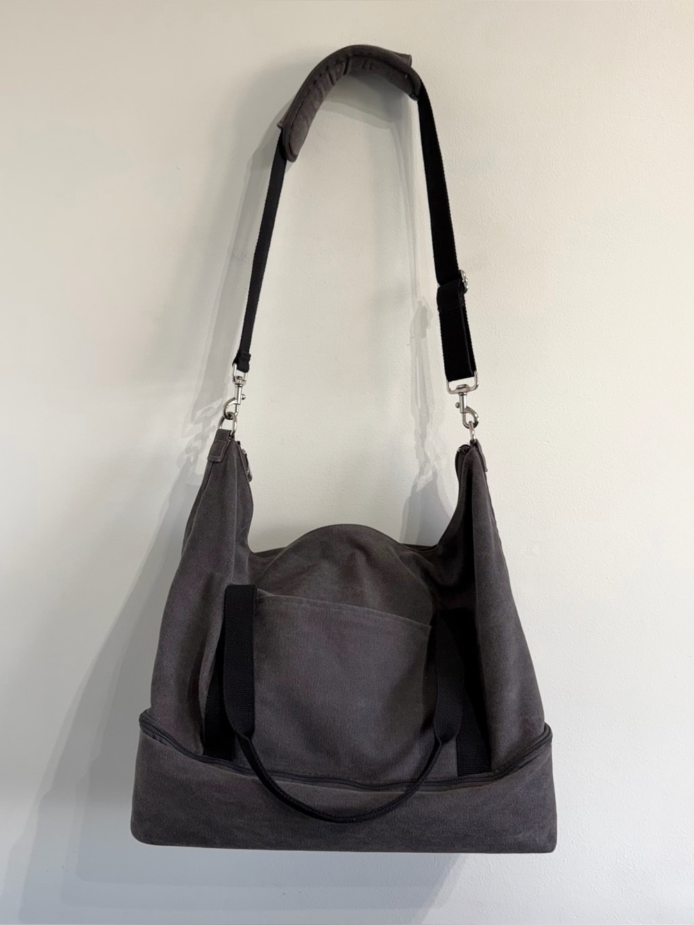 Lo & Sons Catalina Deluxe Small Weekender Bag grey canvas